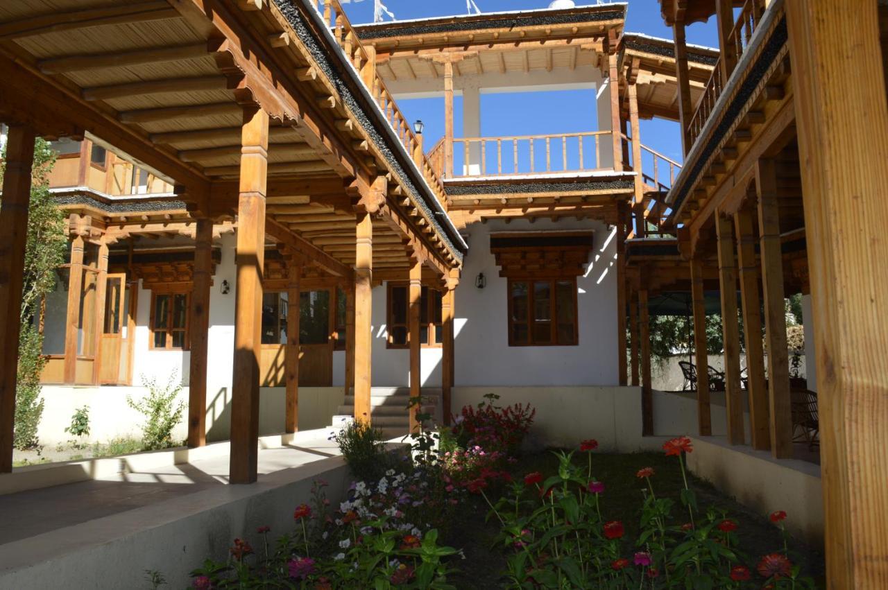 Lha-Ri-Sa Resort ليه المظهر الخارجي الصورة