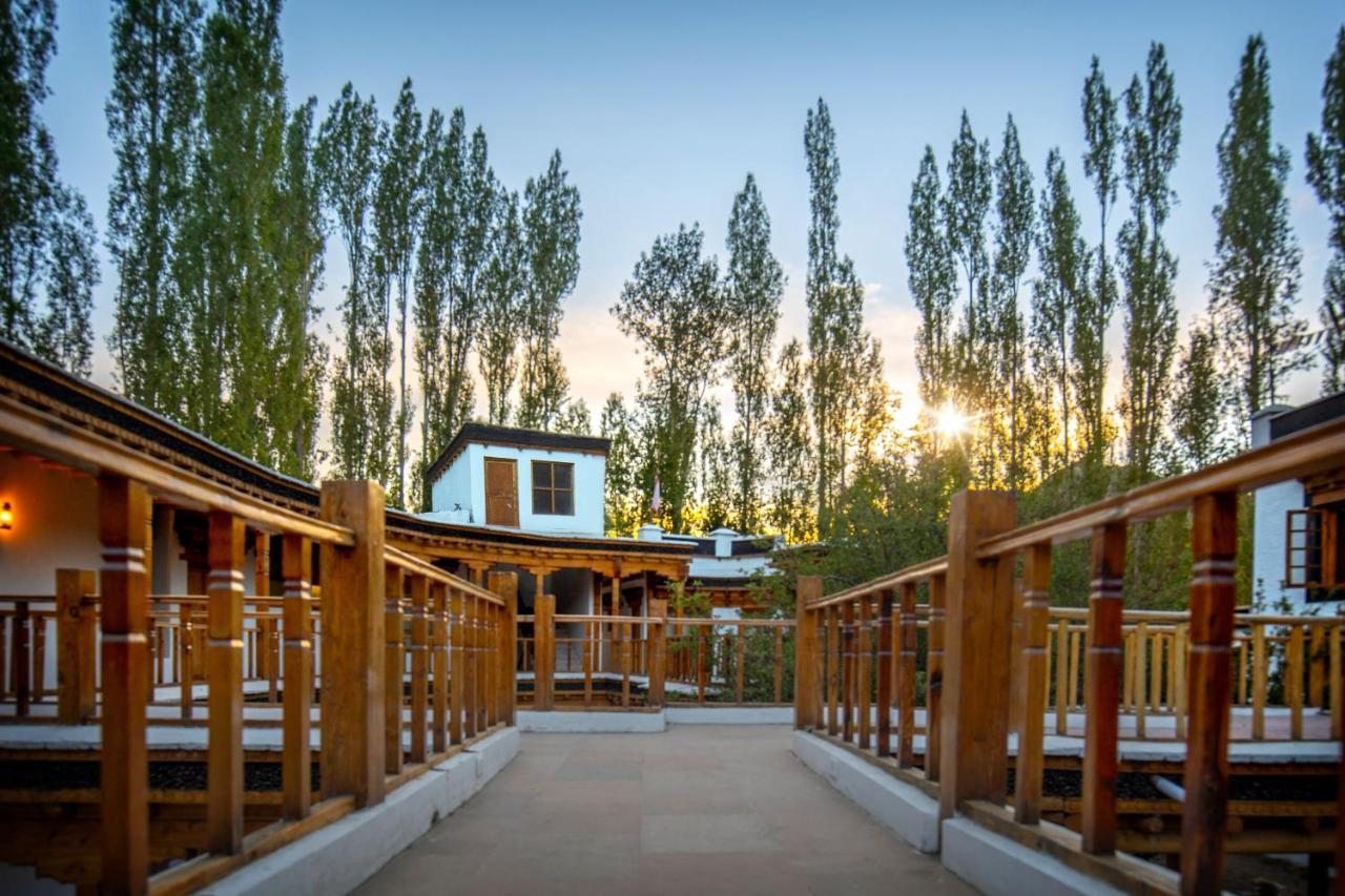 Lha-Ri-Sa Resort ليه المظهر الخارجي الصورة